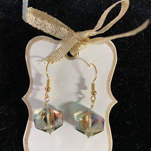 ꨄ 𝑅𝑜𝑚𝑎𝑛𝑡𝑖𝑐 𝐸𝑎𝑟𝑟𝑖𝑛𝑔𝑠 ꨄ - Picture 2 of 2